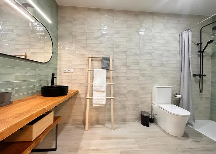 Alberola Industrial Style Apartman *