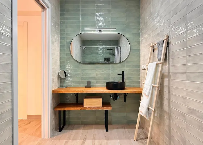 Alberola Industrial Style Apartman *