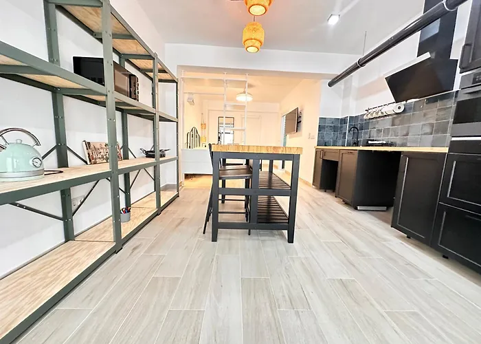 Apartman Alberola Industrial Style *
