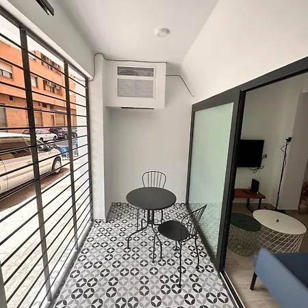 Alberola Industrial Style Apartment *
