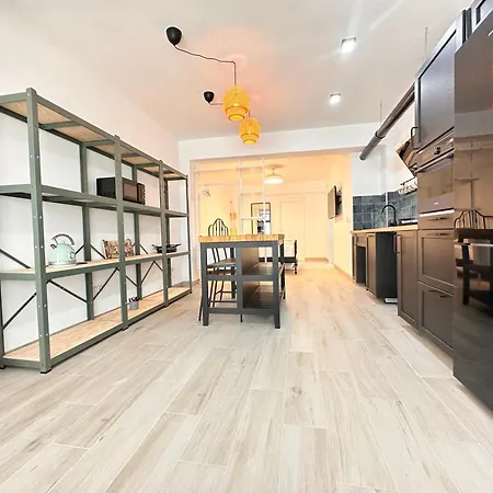 Alberola Industrial Style Apartment Valencia