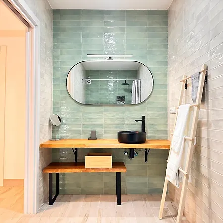 Alberola Industrial Style Apartment
